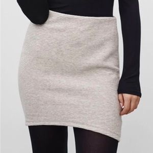 Aritzia Wilfred Free Trebeck skirt